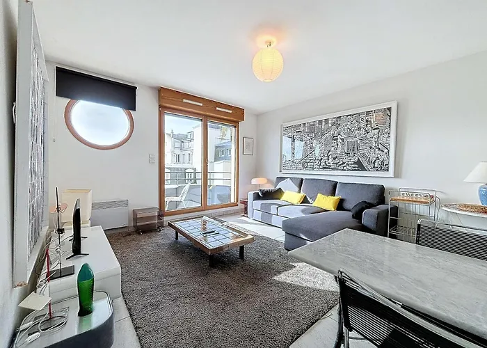 Studio Avec Balcon Et Parking A 50M De La Plage, Centre De Granville - Fr-1-361-337