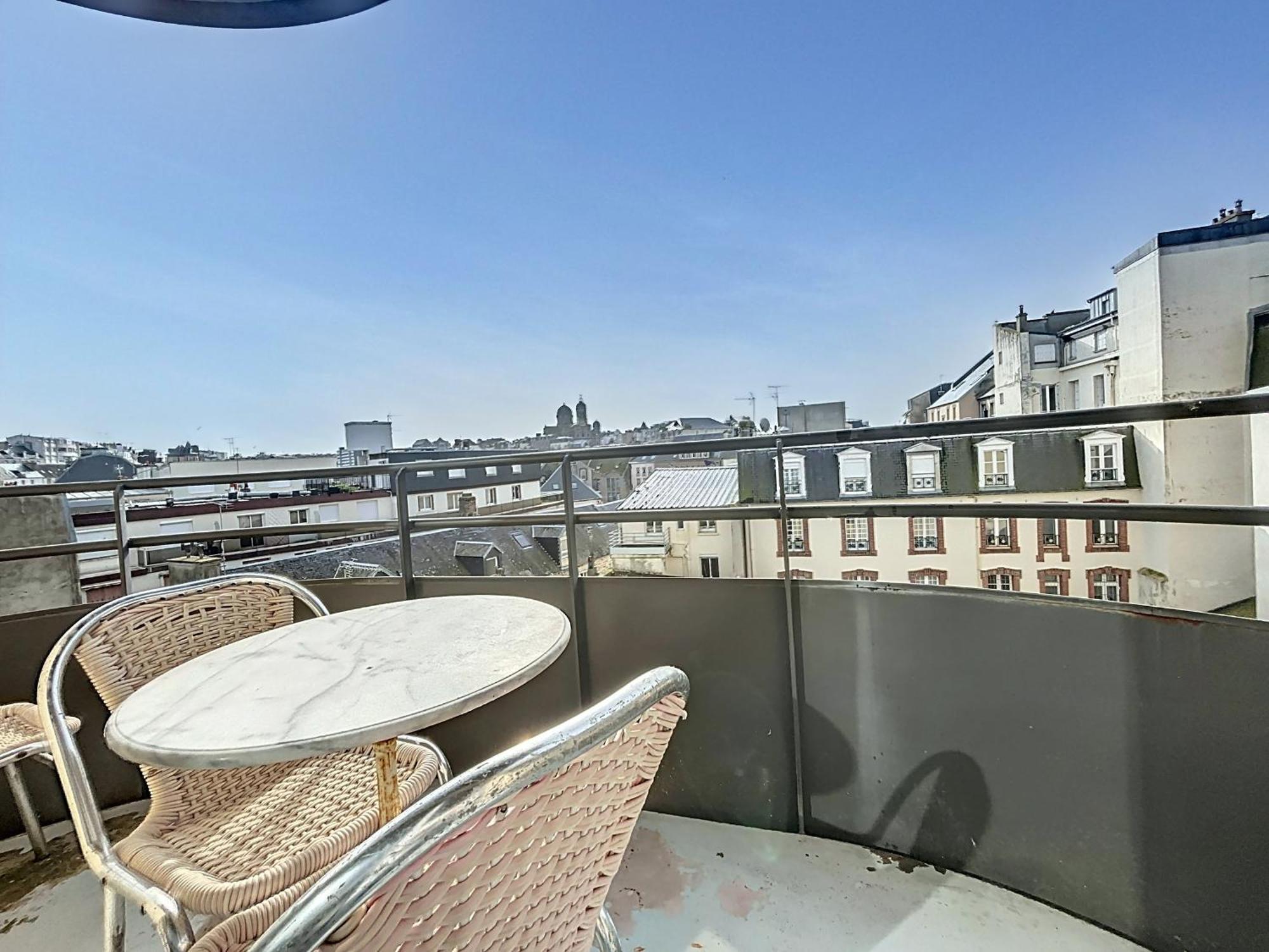 Avec Balcon Et Parking A 50m De La Plage, Centre De - Fr-1-361-337 Apartment
