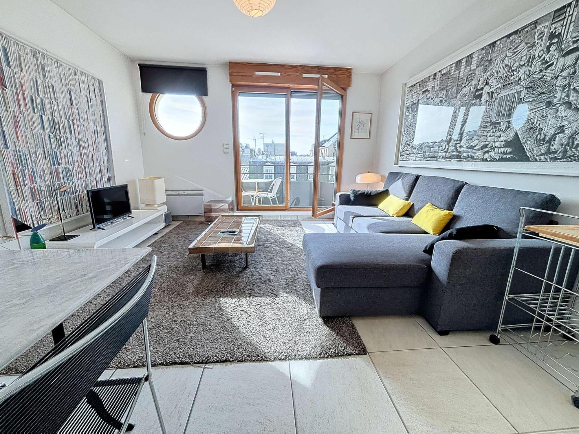 Avec Balcon Et Parking A 50m De La Plage, Centre De - Fr-1-361-337 Granville